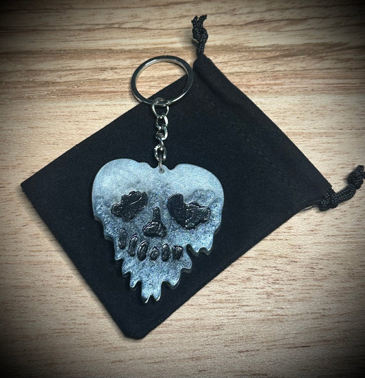 White/Black Drip Skull Keyring