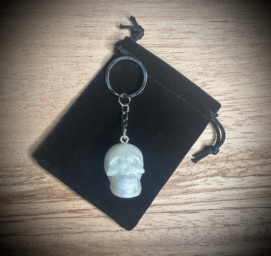 Pearl Skull Keyring